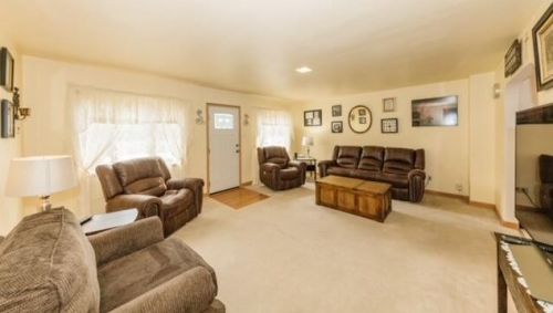 12449 Pilot Dr, Thiensville WI  exterior