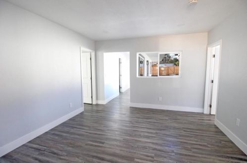 4542 Palm Ave, La Mesa CA  91941-5586 exterior