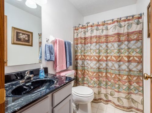 576 Scioto Meadows Blvd, Darbydale OH  43123-8660 exterior