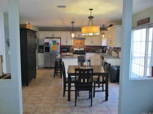 2 Chelsea Ln, Rock Hill, NY 12775-6501