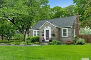 50 Ridgeway Blvd, Bayshore, NY 11706-6332