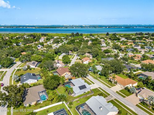 816 Brookstone Dr, Merritt Island FL  32952-4141 exterior