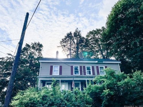 46 Grv St, Putnam CT  06260-2129 exterior