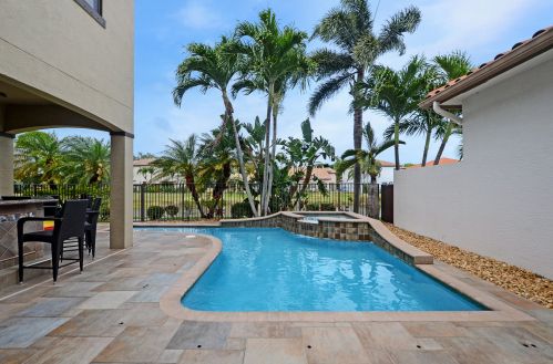 4115 Artesa Dr, Boynton Beach FL  33436-2628 exterior