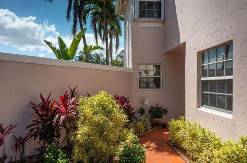15200 49th St, Hollywood, FL 33027-3643