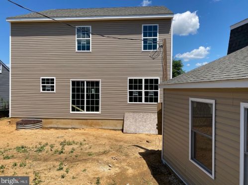 24 Paul Rd, New Castle, DE 19720-1728