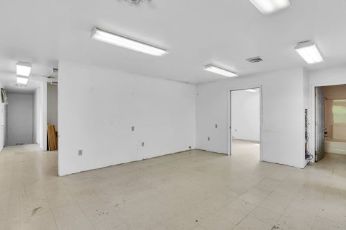 913 Main St, Latrobe PA  15650-1636 exterior