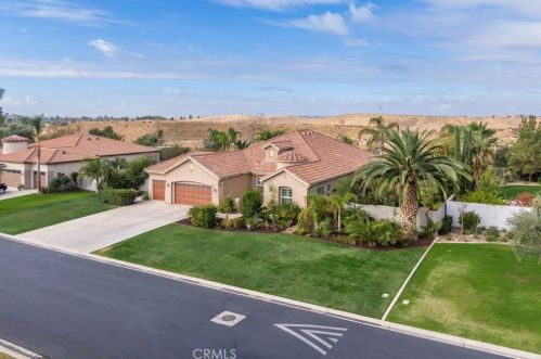 6608 Montagna Dr, Bakersfield CA  93306-7658 exterior