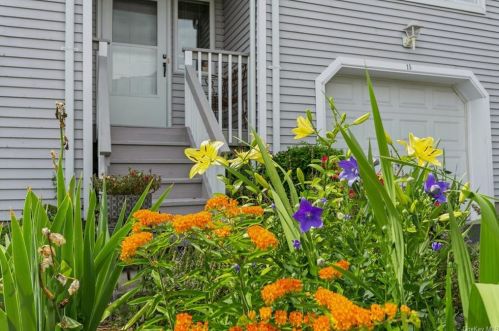 15 Cygnet Rd, Congers, NY 10920-1787