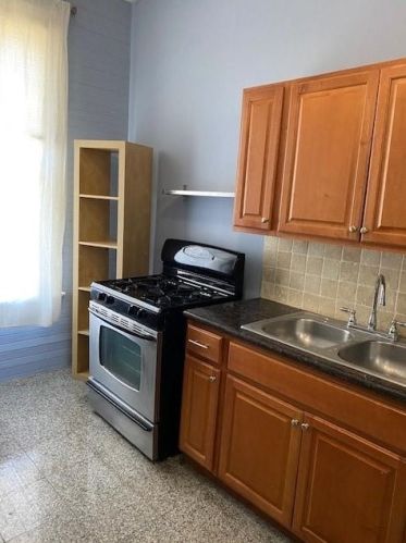 915 11 St, Galveston TX 77550-6140 exterior