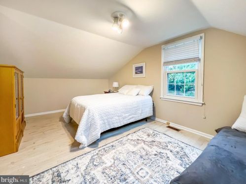 1344 Buford Dr, Yardley PA 19067-4342 exterior