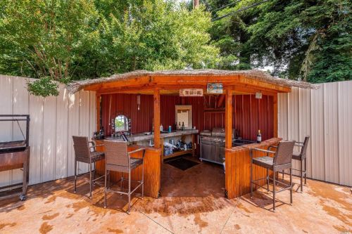 117 Thompson Ave, Ukiah CA  95482-6543 exterior