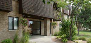 1343 Gentry Ave, Saint Paul MN  55128-5723 exterior