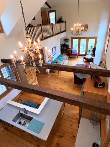 73 Main St, Hopkinton NH  03229-3003 exterior