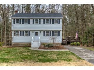 36 Sparhawk Dr, Londonderry NH  03053-4062 exterior