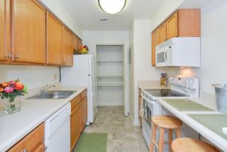 700 Roxalana Hills Dr, Dunbar WV  25064-1943 exterior