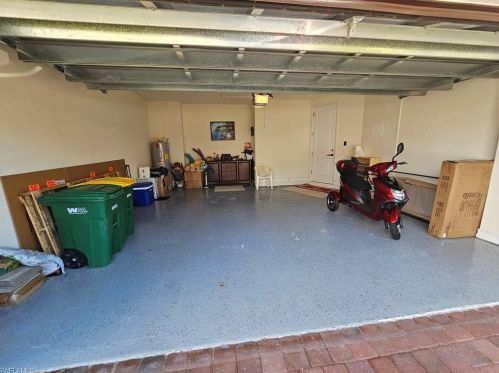 7914 Bristol Cir, Naples FL  34120 exterior
