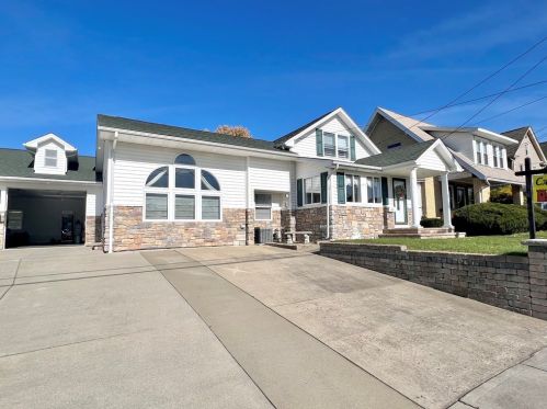 931 Rose Ave, New Castle, PA 16101-4407