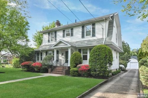 14 Grandview Ave, Ridgewood, NJ 07452-2515