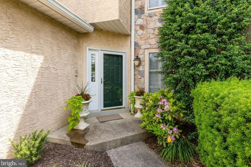 145 Sawgrass Dr, Blue Bell, PA 19422-3215