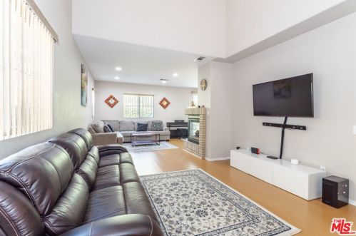 23721 Stagecoach Way, Santa Clarita CA  91354-0722 exterior