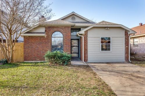 1725 Woodhall Way, Fort Worth, TX 76134-5575