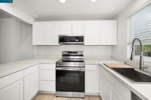 349 Pantano Cir, Pacheco CA  94553-5636 exterior