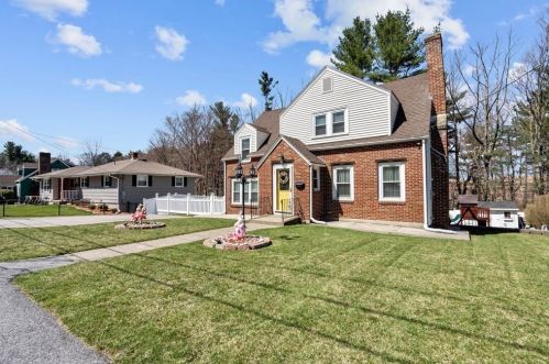 38 Zenith Dr, Worcester, MA 01602-3285