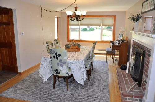 17 Biscayne Pkwy, Nashua NH 03064-1169 exterior