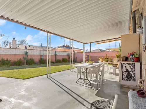 6708 Daneland St, Lakewood CA  90713-2101 exterior