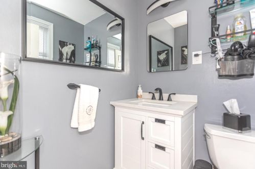 123 Maple Ave, Willow Grove PA  19090-2902 exterior