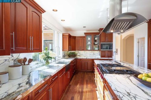 522 Oakshire Pl, Alamo CA  94507-2325 exterior