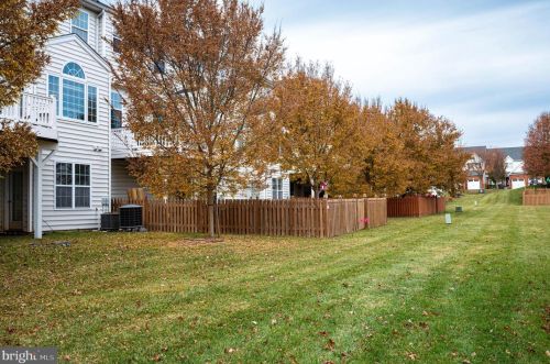 15507 Gossoms Store Ct, Haymarket VA  20169-8168 exterior