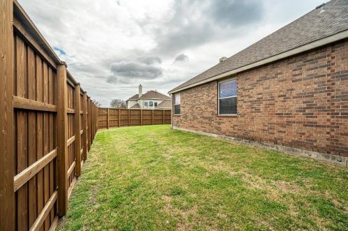 1532 Charleston Dr, Allen TX exterior