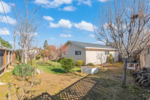 8135 Las Animas Ct, Gilroy CA  95020-4108 exterior