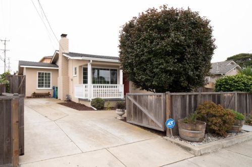 1738 Goodwin St, Seaside CA  93955-4414 exterior