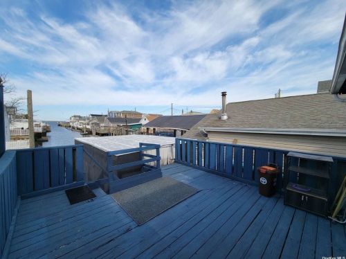 14-11 Cross Bay Blvd, Far Rockaway NY  exterior