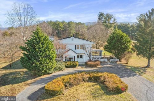 13070 Old Valley Pike, Edinburg VA  22824-3144 exterior