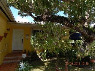 1420 82nd Ave, Miami, FL 33126-1508