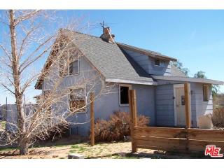 731 Bonita Ave, Yucca Valley CA  92285-3076 exterior