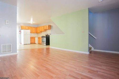 174 Clinton St, East Orange NJ  07018-3040 exterior