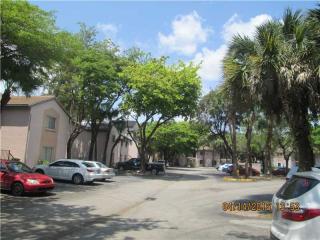9513 140th Ct, Miami FL  33186-1283 exterior