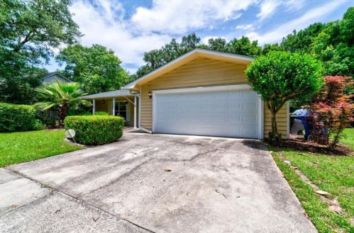 1574 Hidden Bridge Dr, Mount Pleasant SC  29464-9788 exterior