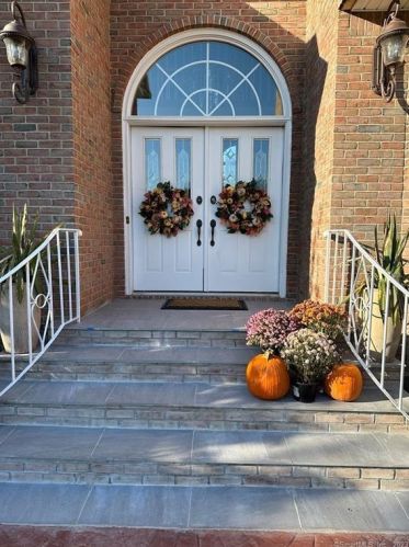 94 Steeple View Dr, Kensington, CT 06037-3565