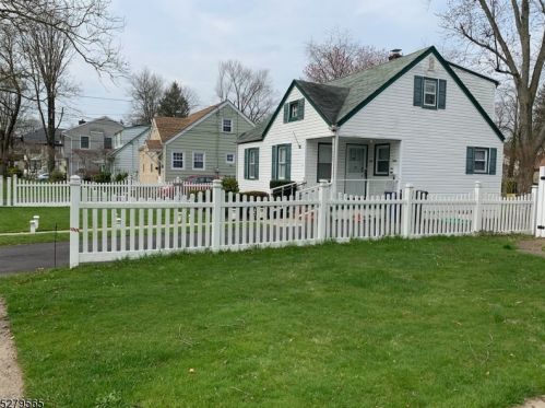 1363 Front St, Plainfield, NJ 07062-1159