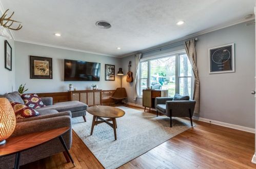 2213 Tierney Rd, Fort Worth TX  76112-3843 exterior