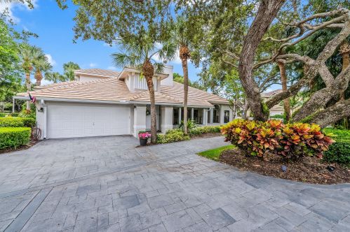 461 Coral Cove Dr, West Palm Beach, FL 33408-2179