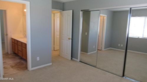 1004 Poplar Ct, Simi Valley CA 93065-6015 exterior