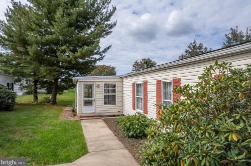 21 Chestnut Ct, Harleysville, PA 19438-2947