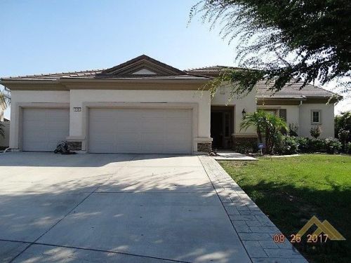 5700 Wisteria Valley Rd, Bakersfield, CA 93306-7743